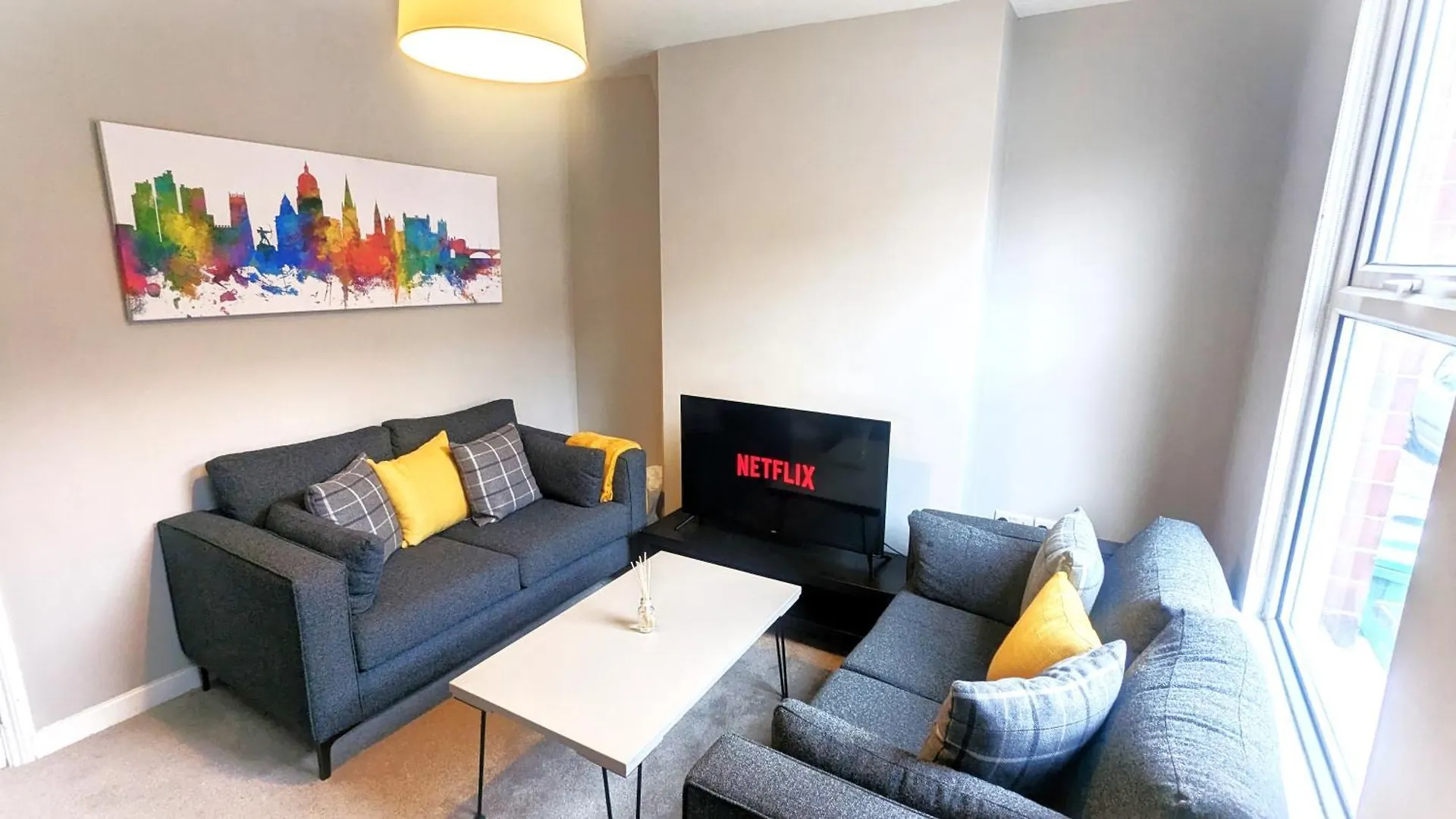 Comfy 2 Bed House - Free Parking - Near City Centre Nottingham